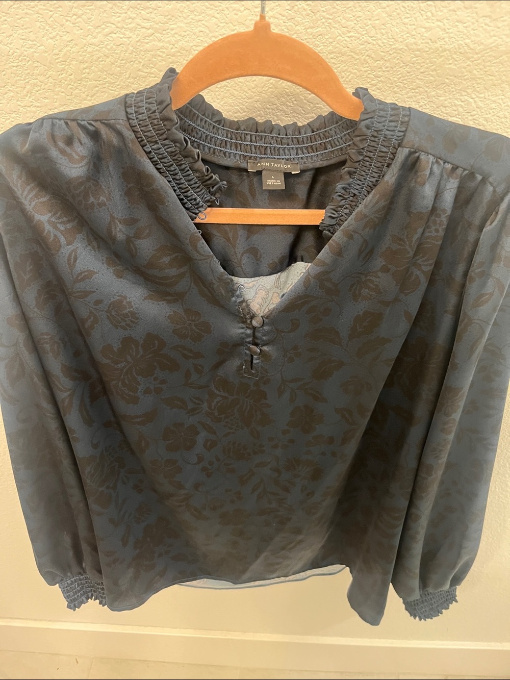 Ann Taylor Mixed Media Slate Blue Floral Jacquard Blouse L